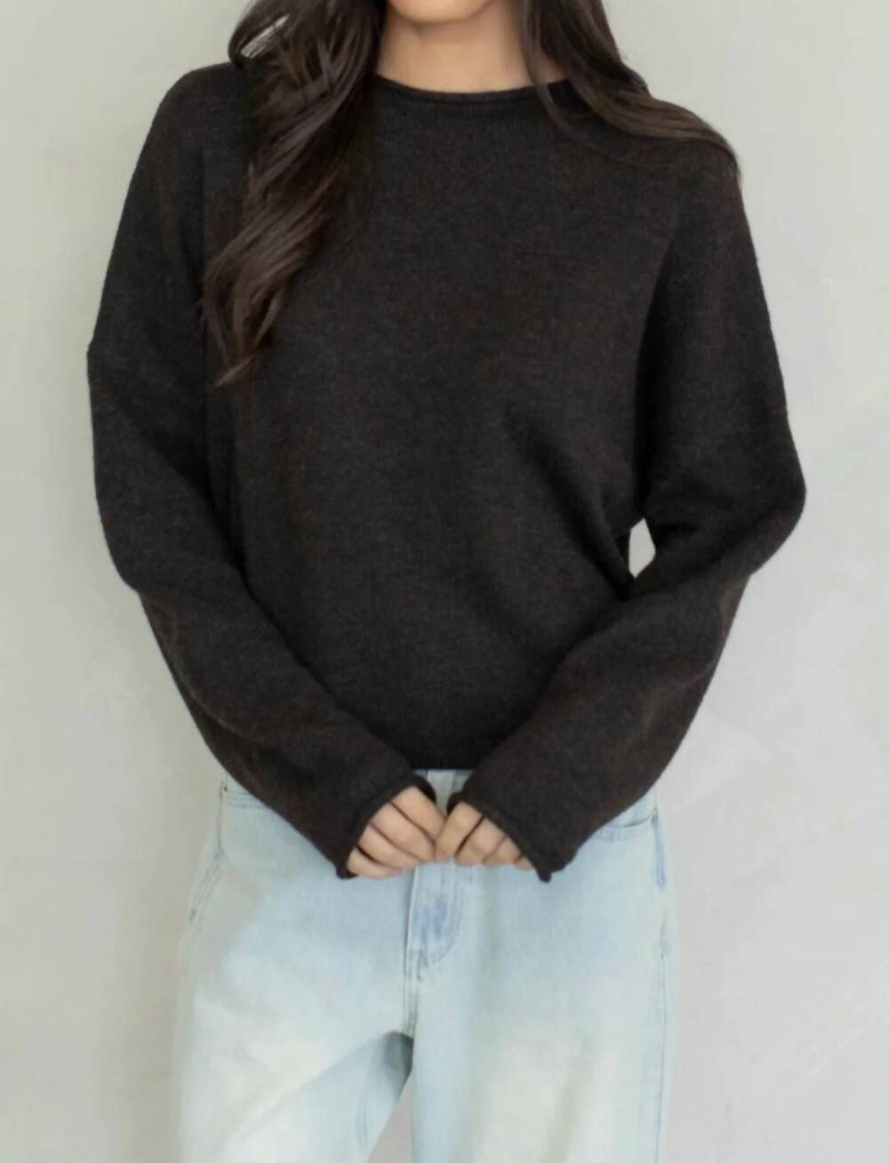 NEW THINGS BETWEEN oversized piper pullover top in chocolate